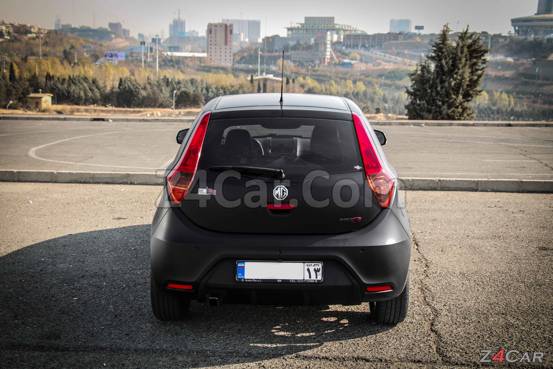 نمای عقب ام جی 3