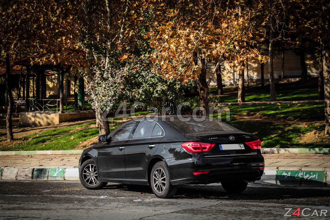 نمای عقب لیفان 820