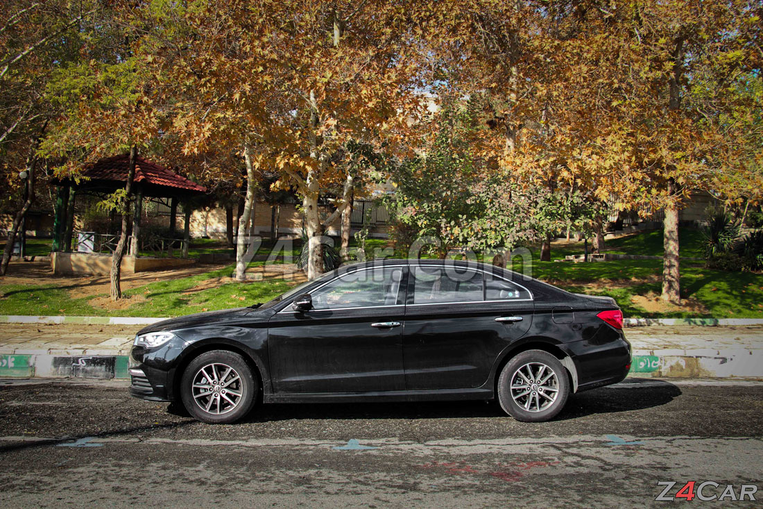 نمای جانبی لیفان 820