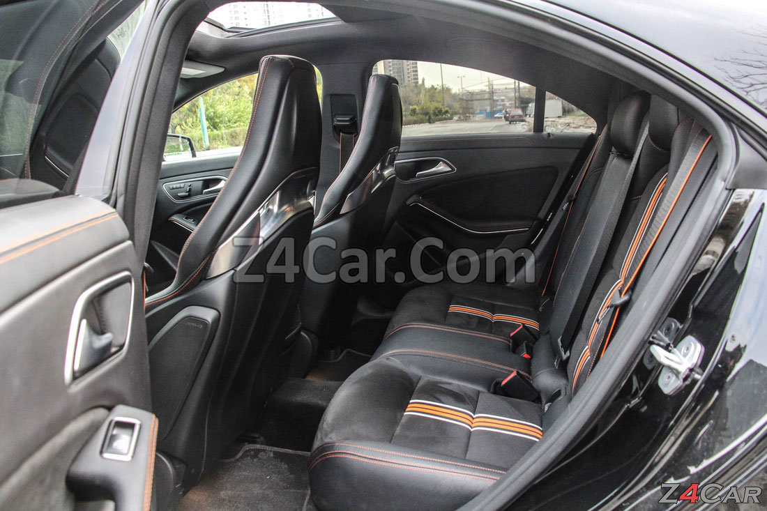 فضای ردیف عقب بنز CLA45