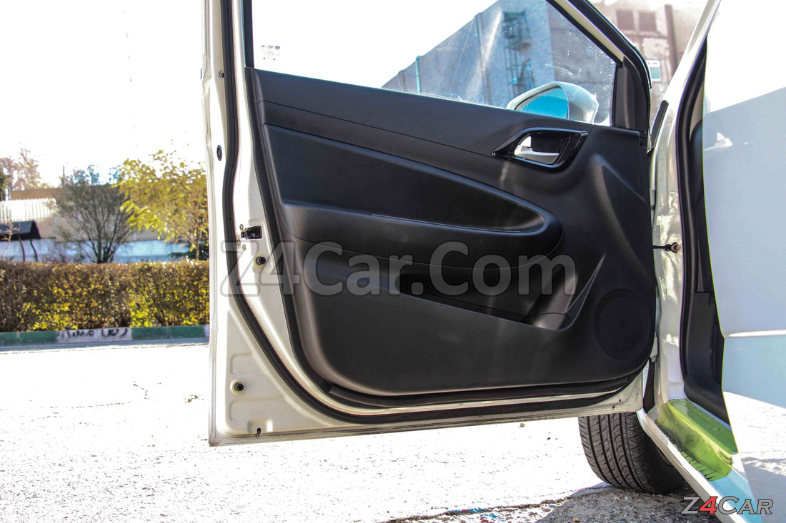 نمای داخلی درب جلو برلیانس h220