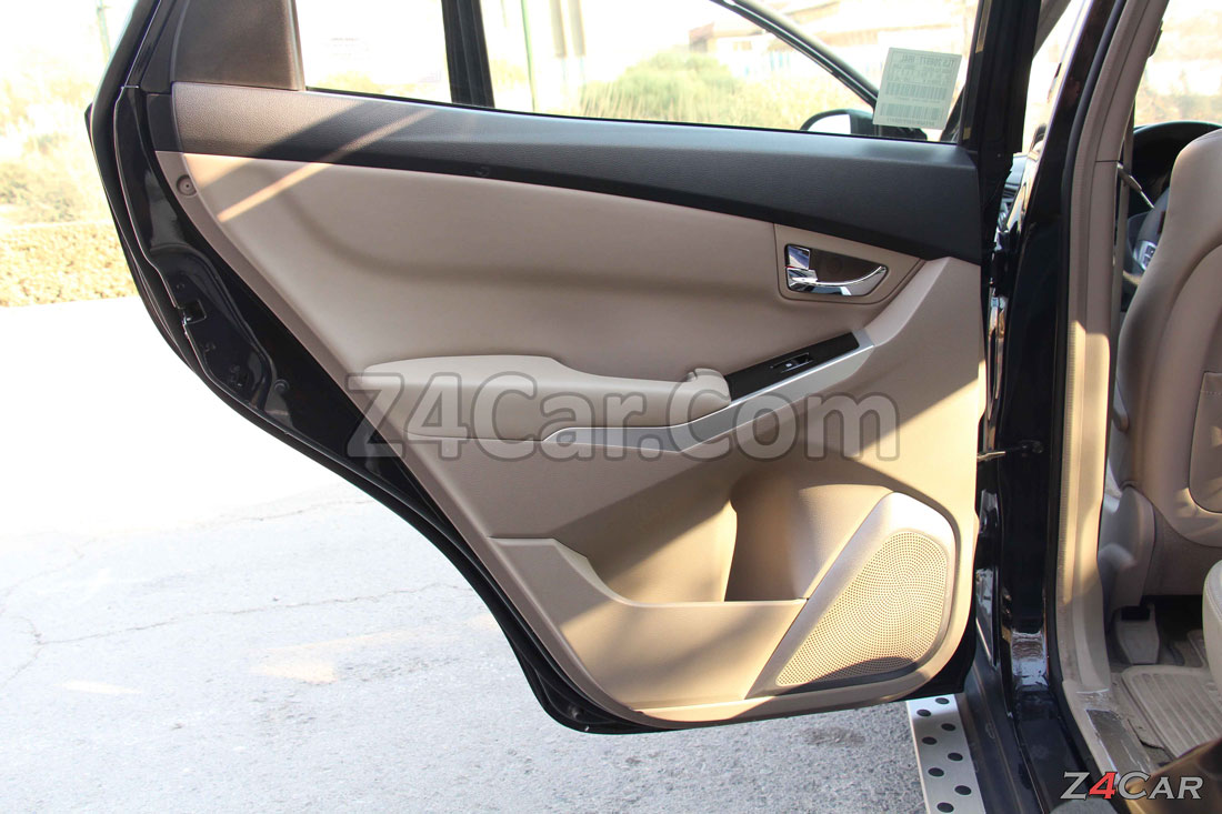 نمای داخلی درب عقب سانگ یانگ کوراندو 2015-2017