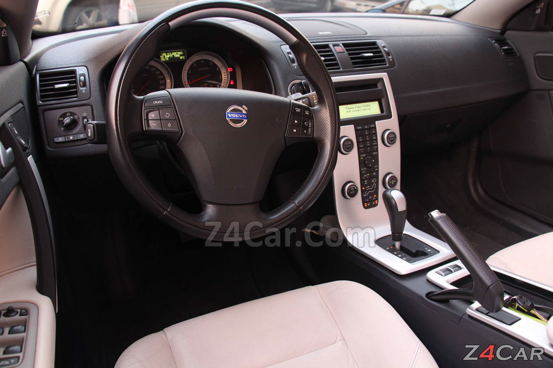 نمای داخلی ولوو C70 کروک