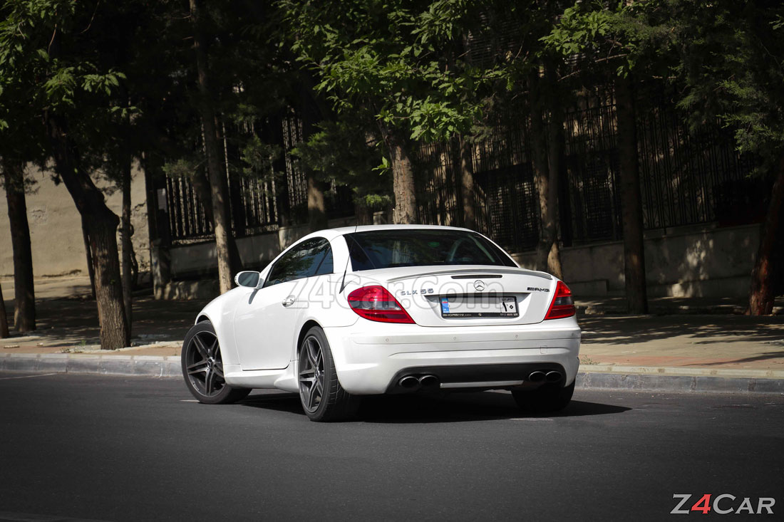 نمای عقب بنز SLK 2007