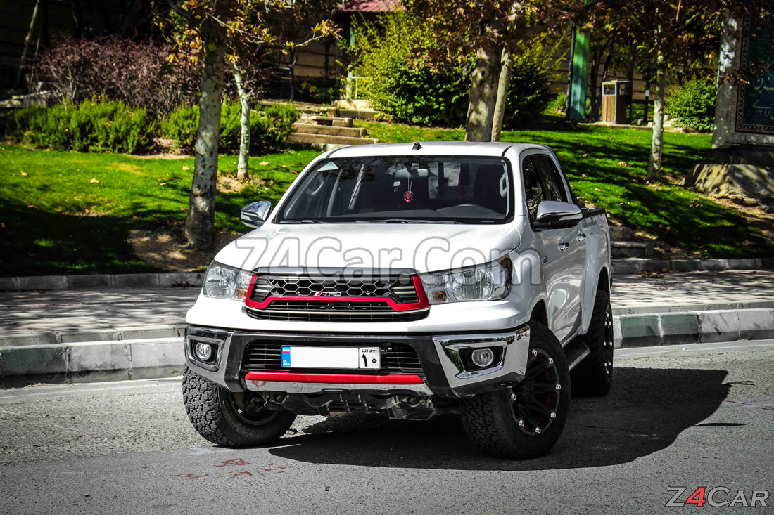 نمای جلو تویوتا هایلوکس 2016