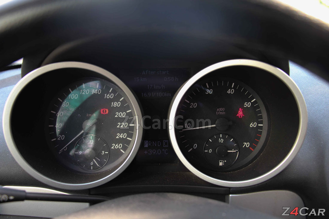 صفحه آمپر و کیلومترشمار بنز SLK 2007