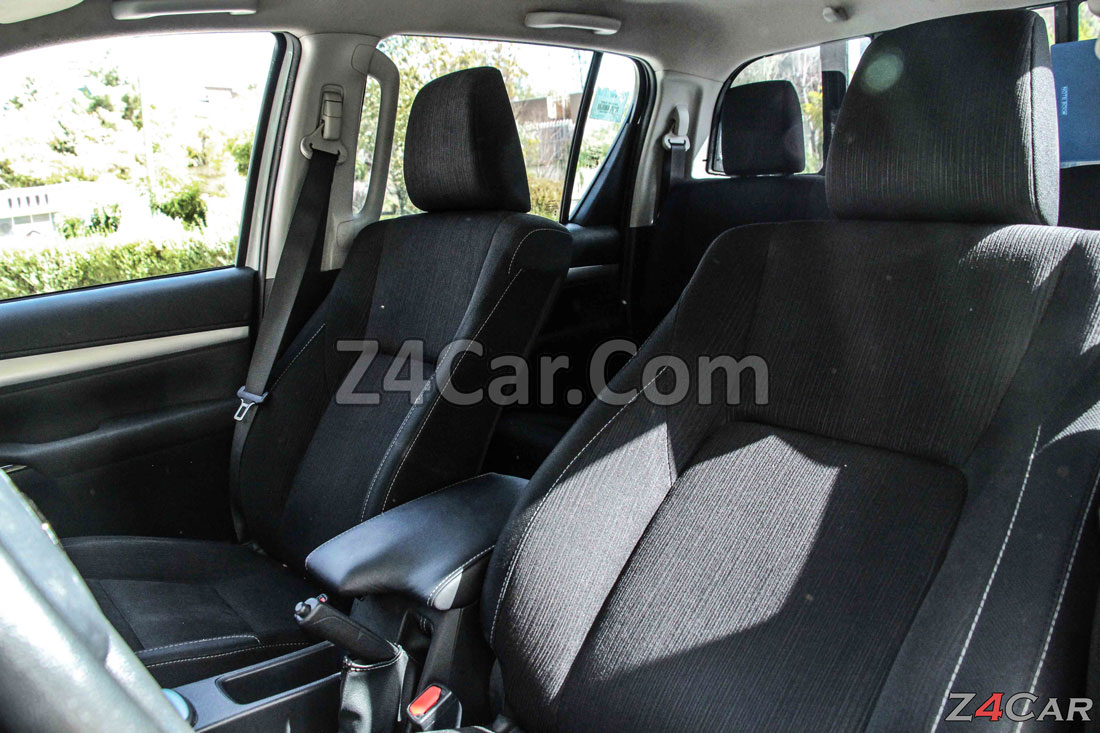 صندلی های جلو تویوتا هایلوکس 2016