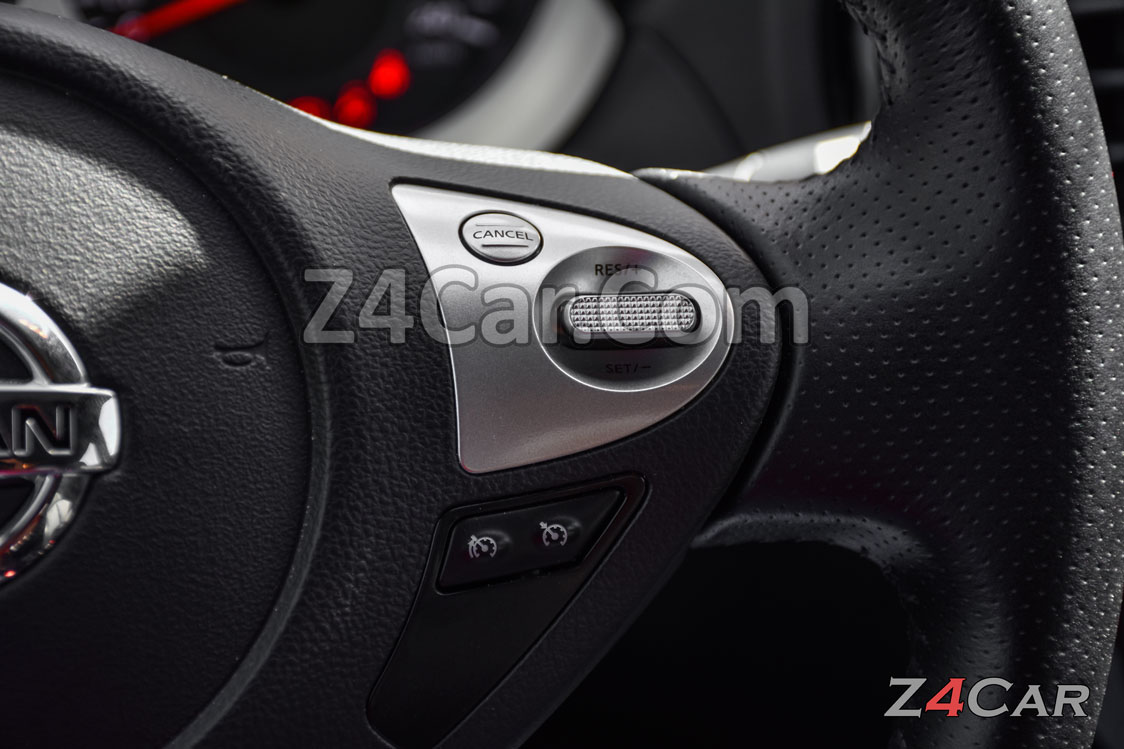 دکمه های فرمان نیسان جوک 2011