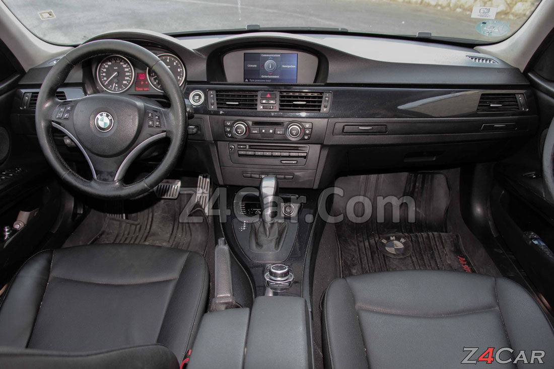 نمای داخلی بی ام و 325i 2010