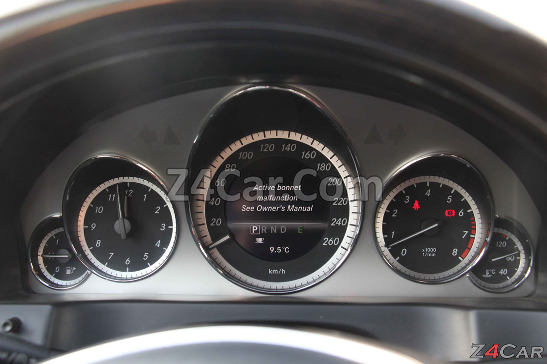 صفحه آمپر و کیلومترشمار بنز E300 کروک 2009