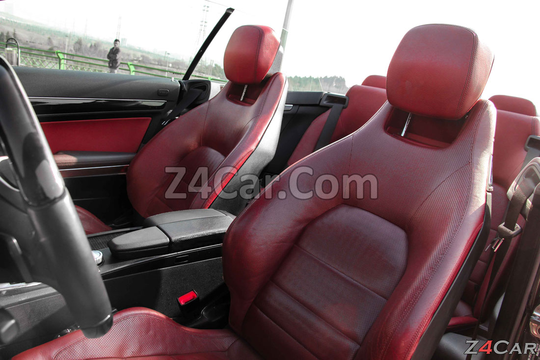 صندلی های جلو بنز E300 کروک 2009