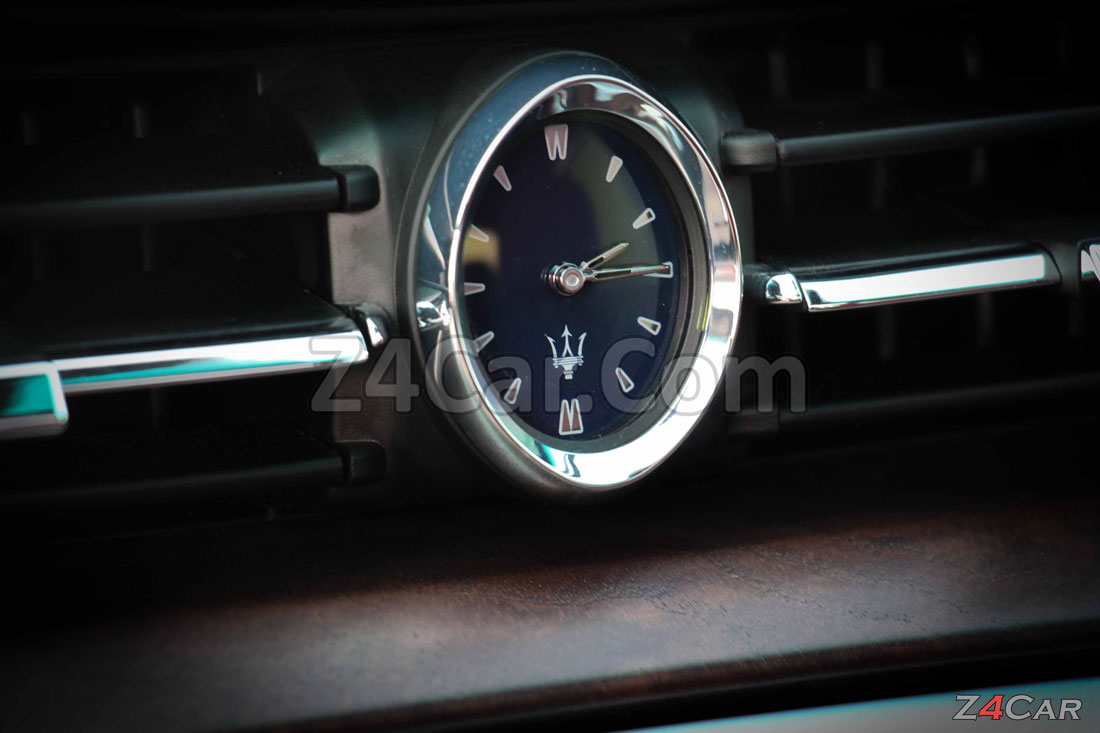 ساعت آنالوگ مازراتی کواتروپورته 2014