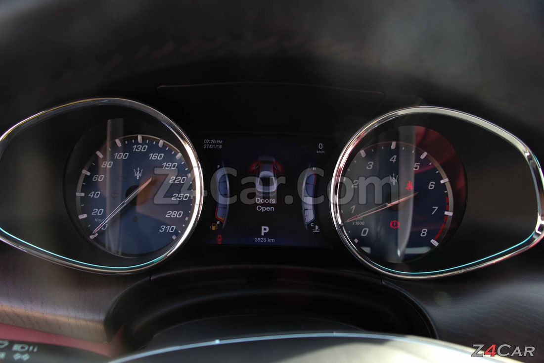 صفحه آمپر و کیلومترشمار مازراتی کواتروپورته 2014