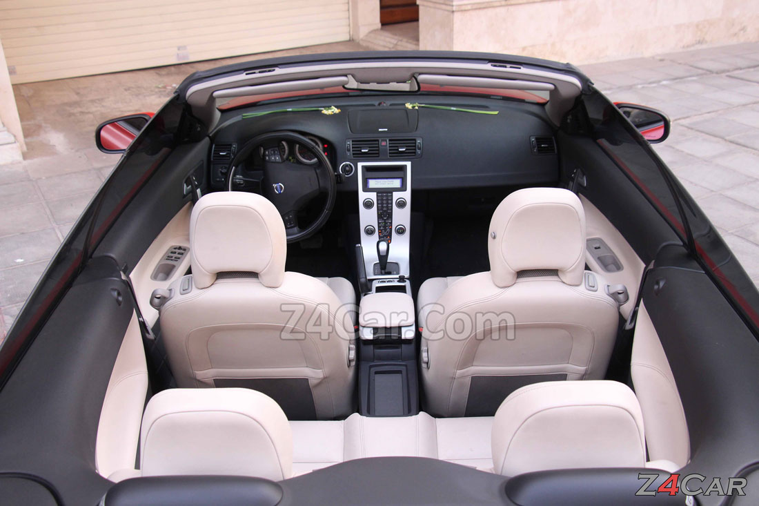 نمای داخلی ولوو C70 کروک