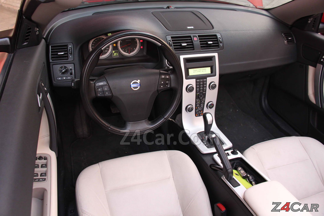 نمای داخلی ولوو C70 کروک