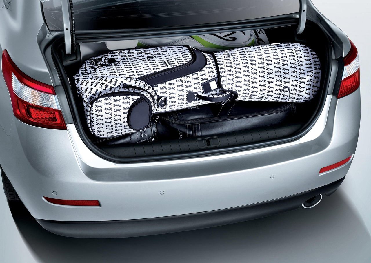 صندوق عقب رنو لتیتود 2011-2012