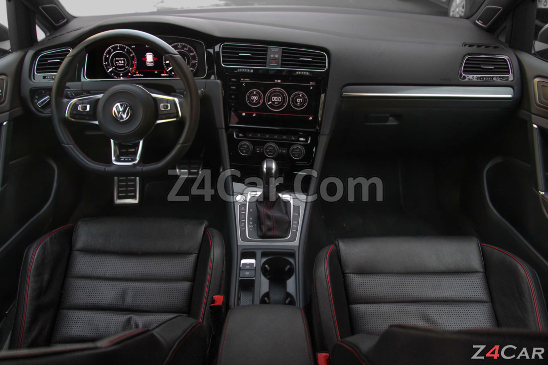 نمای داخلی فولکس واگن گلف GTI