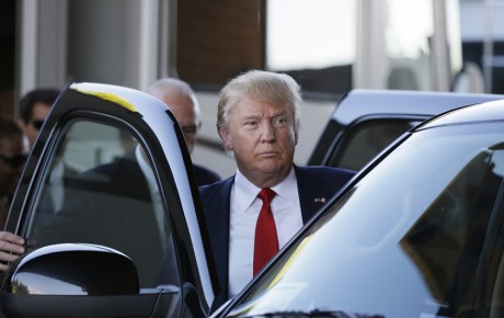 بررسی اعمال تعرفه واردات خودرو به آمریکا توسط دونالد ترامپ