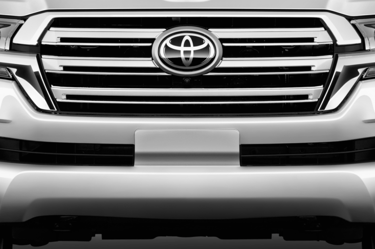 Тойота ленд Крузер 200. Toyota Land Cruiser 300 Front Grill. Значок ленд Крузер 200. Toyota Land Cruiser 2018.