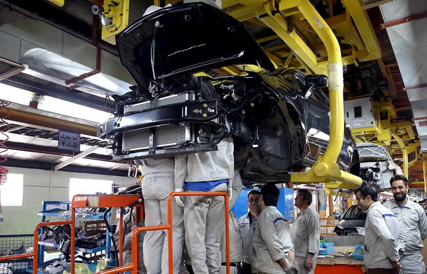 تولید خودرو در ایران کاهش یافت
