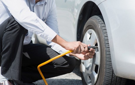 چگونه تایرهای خودرو را باد کنیم؟