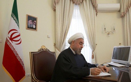 روحانی خواستار رسیدگی بدون نوبت به تخلفات واردات خودرو شد