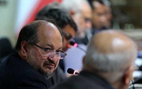 وزیر صنعت استعفا داد!
