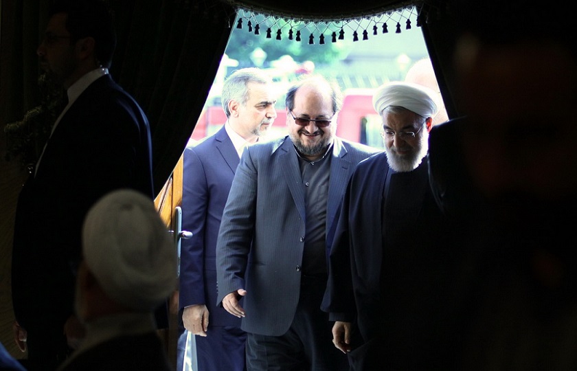 درخواست روحانی برای توقف استیضاح وزیر صنعت