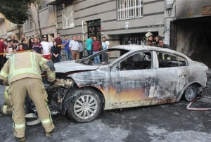 آتش سوزی دو دستگاه خودروی رنو فلوئنس + تصاویر