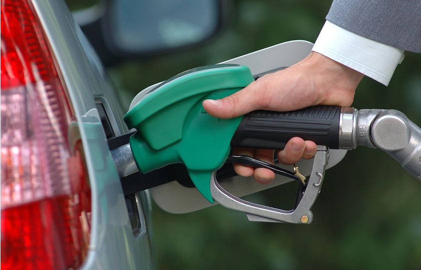تعیین تکلیف احیای کارت سوخت و سهمیه بندی بنزین