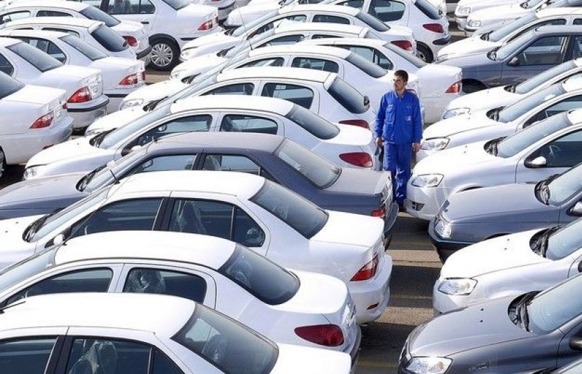 دلیل افزایش قیمت خودرو ناشی از کمبود عرضه خودرو در بازار است