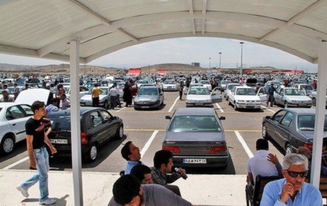 با سکوت وزیر صنعت بازار خودرو کاملاً در بلاتکلیفی به سر می‌برد