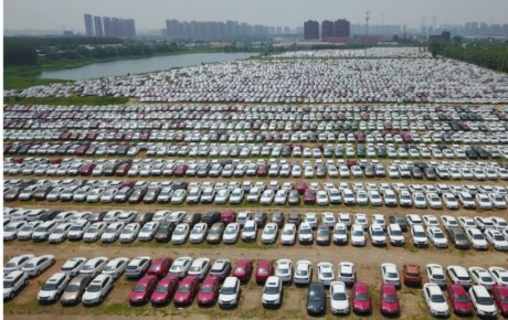 کاهش ۱۳ درصدی فروش خودرو در چین