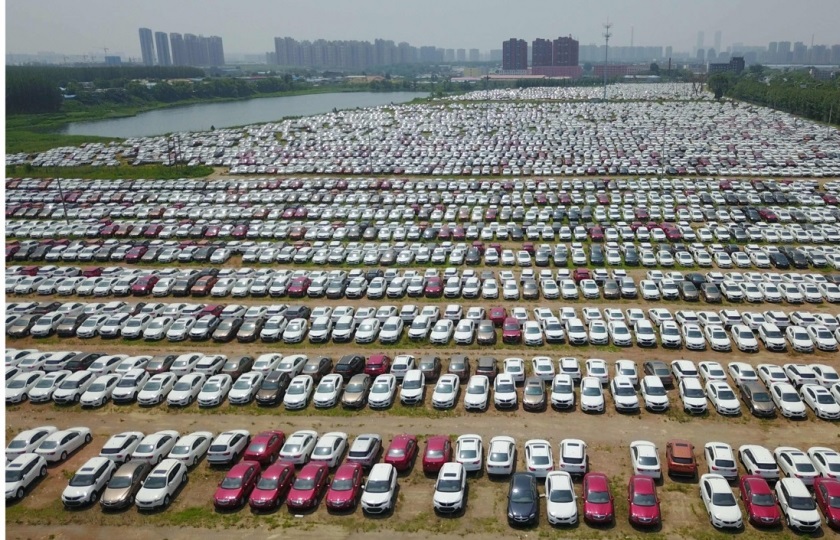 کاهش 13 درصدی فروش خودرو در چین