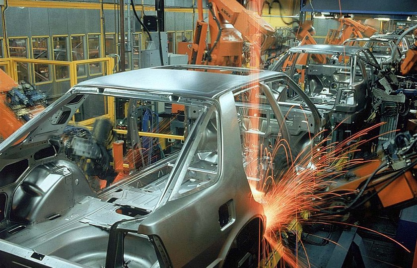 ضرورت شفافیت قراردادهای پیش فروش خودرو