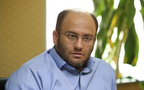 ترخیص خودروهای وارداتی در انتظار تأیید وزیر صنعت