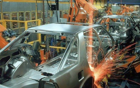 لزوم اجرای بندهای حمایتی از صنعت خودرو