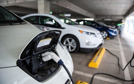 خودروهای برقی تهدیدی برای برای تقاضای جهانی نفت نیستند