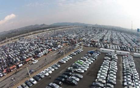 مصرف کنندگان واقعی باید از فروش نقدی خودروسازان منتفع شوند