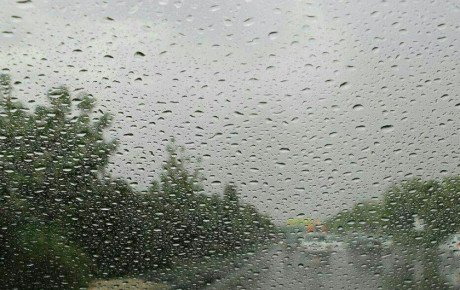 رانندگی در باران‌های کم هم خطرناک است