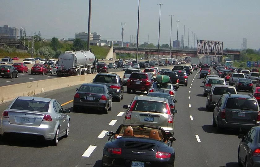 احتمال کاهش 3.5 درصدی فروش خودرو در آمریکا