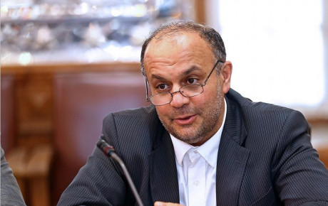 نشست سران قوا در مورد آزادسازی واردات خودرو
