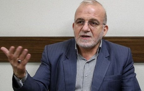 قیمت خودرو را دلالان به بازار تحمیل کرده‌اند