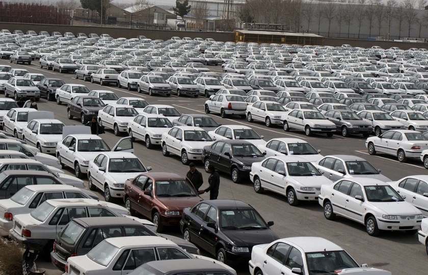 ایران خودرو تعهدات معوق خود را کاهش می‌دهد