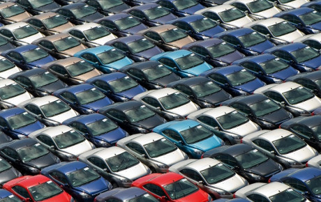 کاهش قیمت خودرو با واردات خودرو با تعرفه ۹۰ درصد ۳۰ درصد