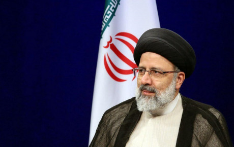 با خودروسازانی که زمان تحویل و قیمت را تغییر می‌دهند برخورد می‌شود