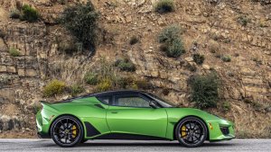 لوتوس از قوی‌ترین خودروی جاده‌ای خود رونمایی کرد + تصاویر