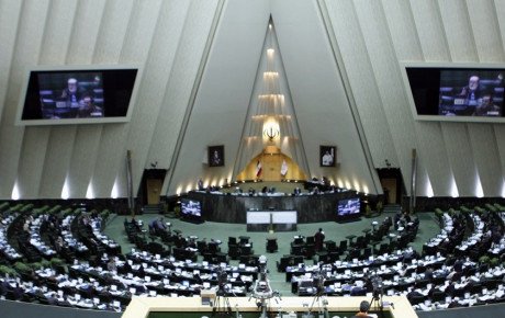 بررسی طرح یک فوریتی ساماندهی بازار خودرو در دستور کار نمایندگان