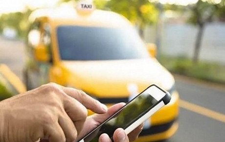 پلیس باید صلاحیت رانندگان تاکسی‌های اینترنتی را تأیید کند