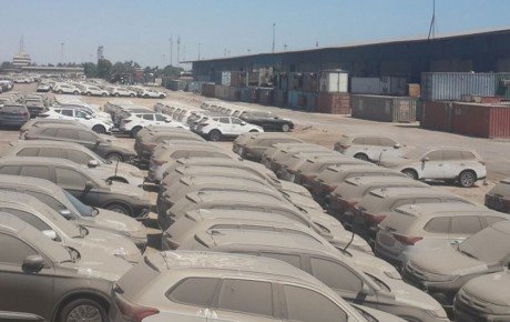 واردکنندگان مقصر اصلی عدم ترخیص ۱۰۰۰ خودرو هستند